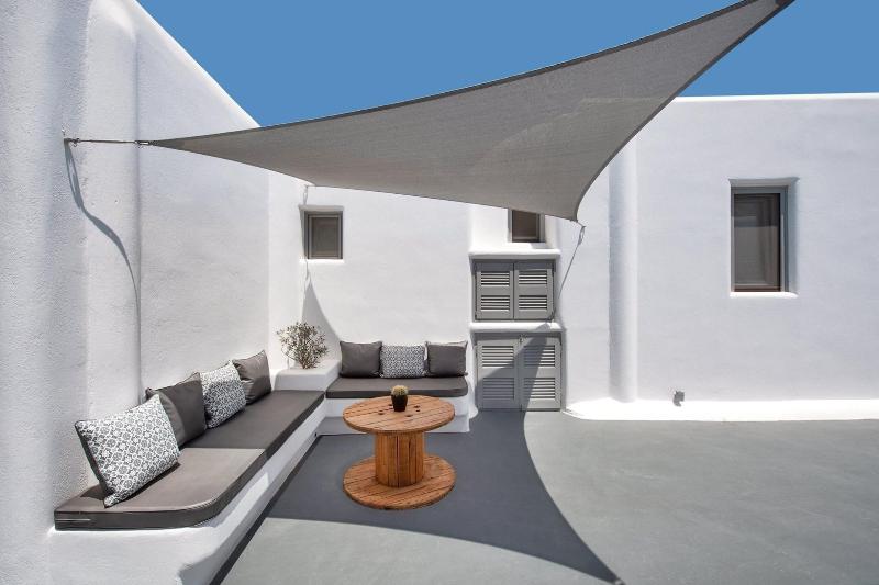 هتل San Marino Suites By Calm Collection