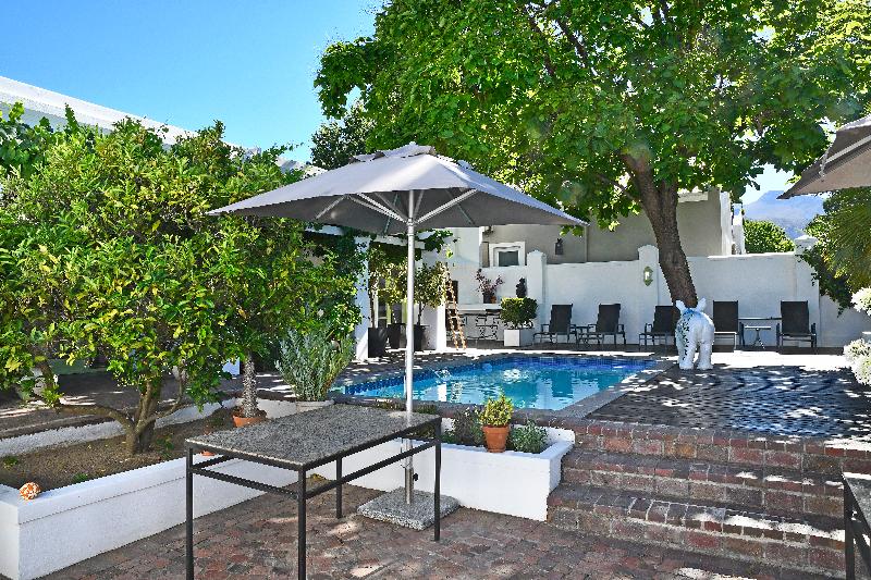 بنسيون Ashbourne Boutique Guest House