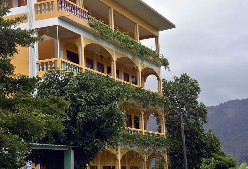 پانسیون Mood Mansion