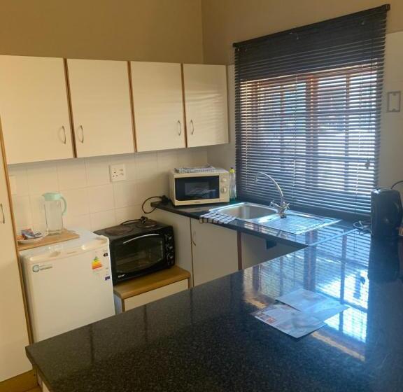 پانسیون Palm Tree Manor