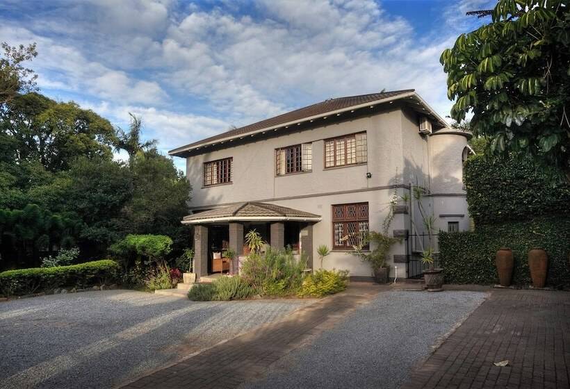 پانسیون Palm Tree Manor