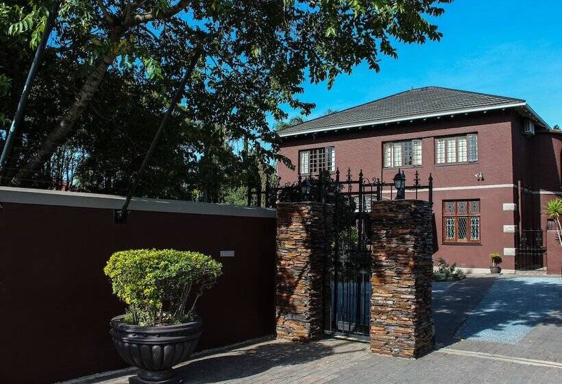 پانسیون Palm Tree Manor