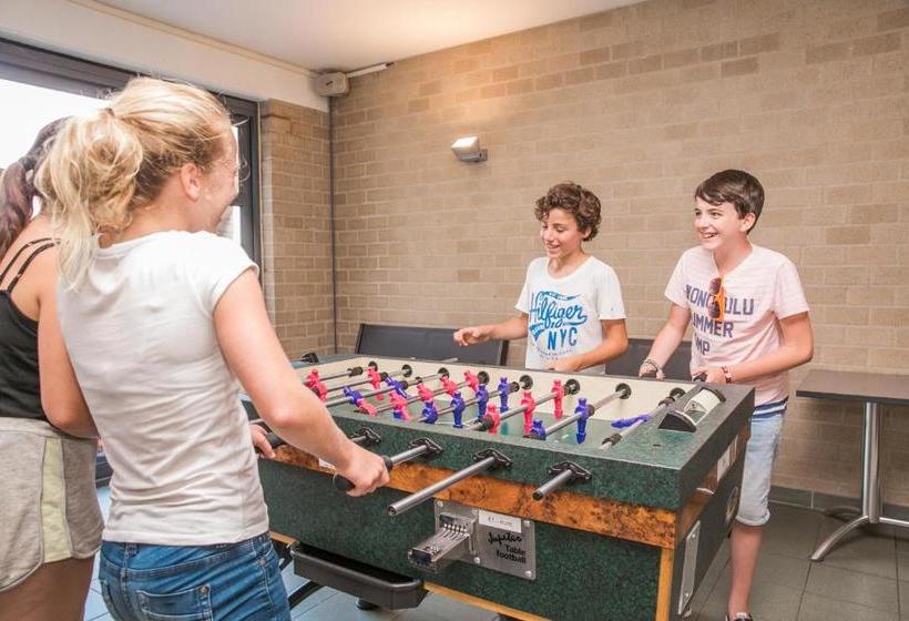 هاستل Jeugdherberg De Peerdevisser