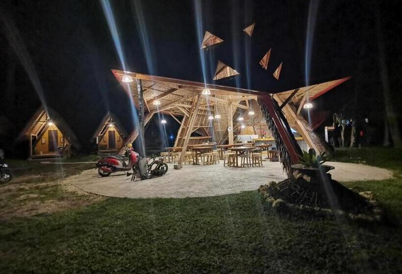 Hotel Nipa Hut Village