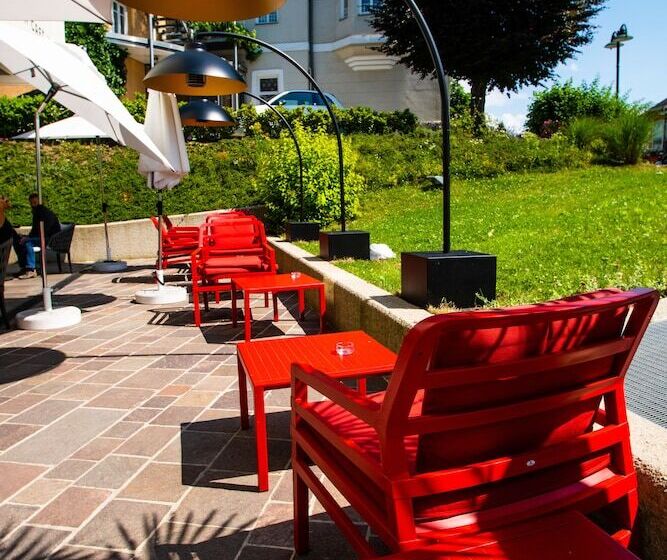 هتل Rocket Rooms Velden