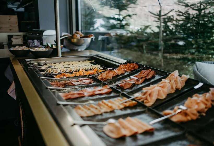 هتل Rocket Rooms Velden