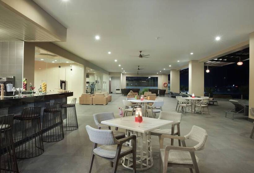 The Luxton Cirebon Hotel And Convention