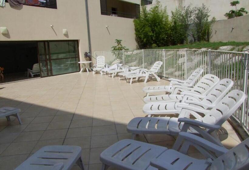Uzes Appart Hotel Résidence Le Mas Des Oliviers