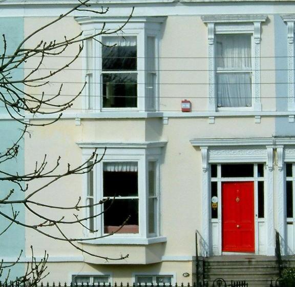 مبيت وإفطار Claremont House