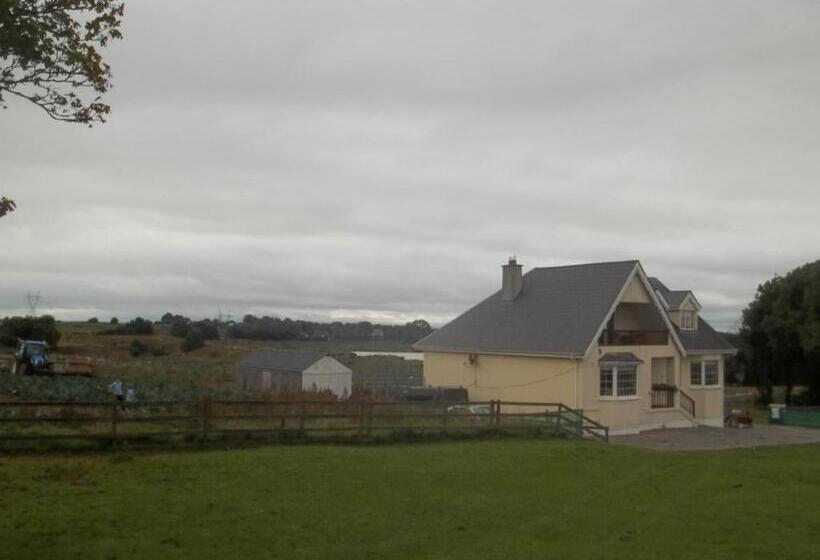 住宿加早餐  The Curragh Country House Accommodation