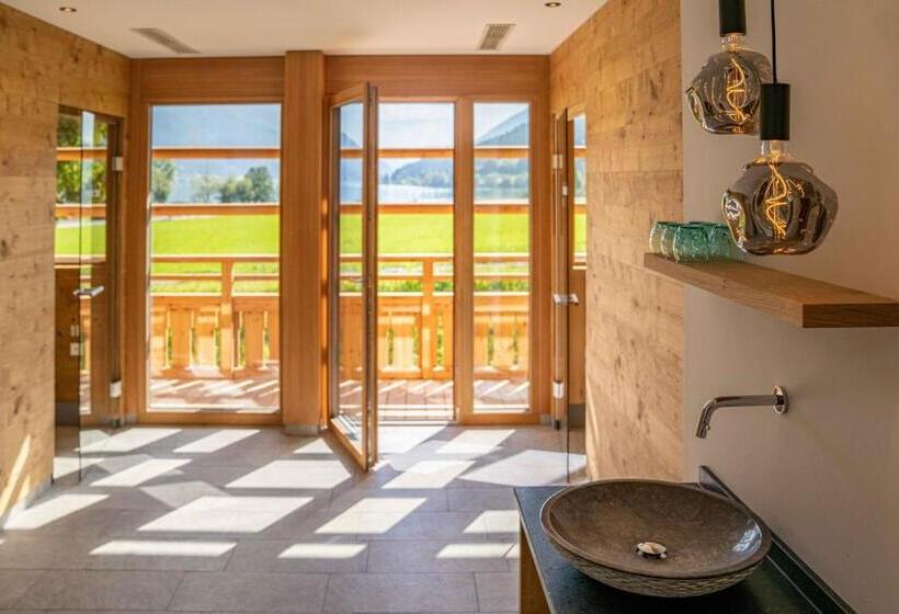 Das Leonhard   Naturparkhotel Am Weissensee