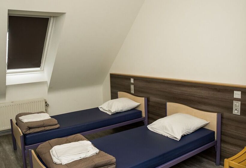 Generation Europe Youth Hostel