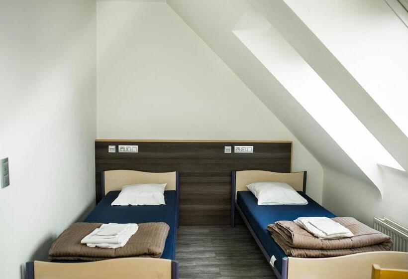 Generation Europe Youth Hostel