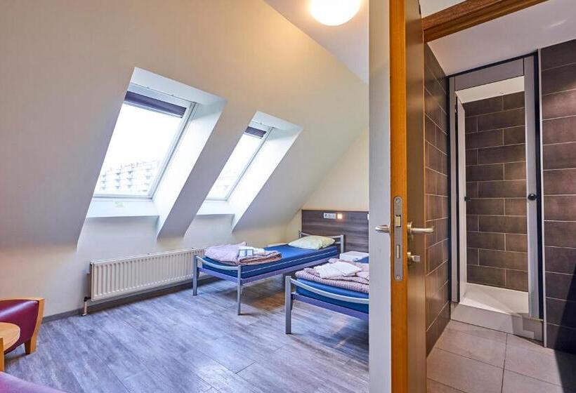 Generation Europe Youth Hostel