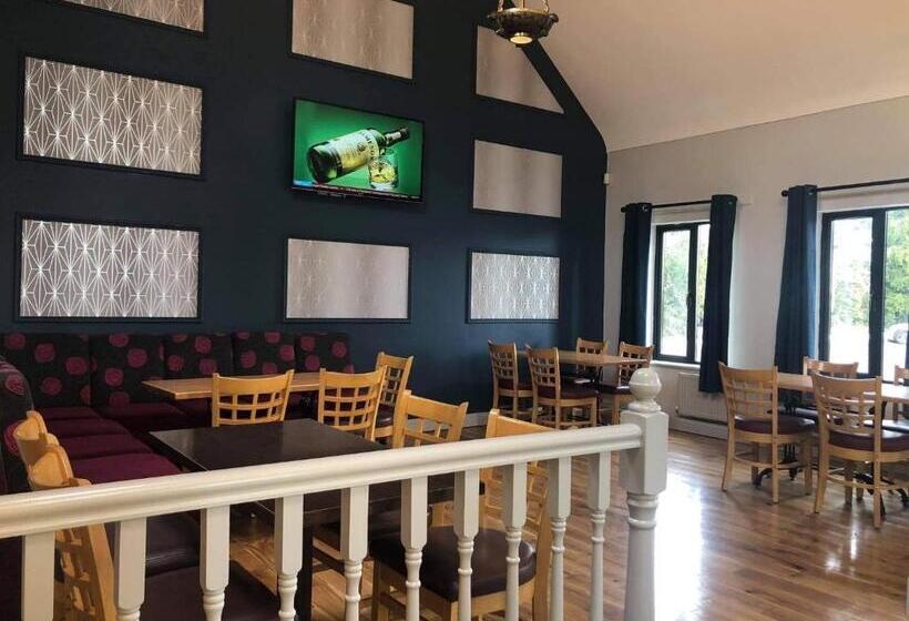 Отель Balreask Bar, Restaurant & Guest Accommodation