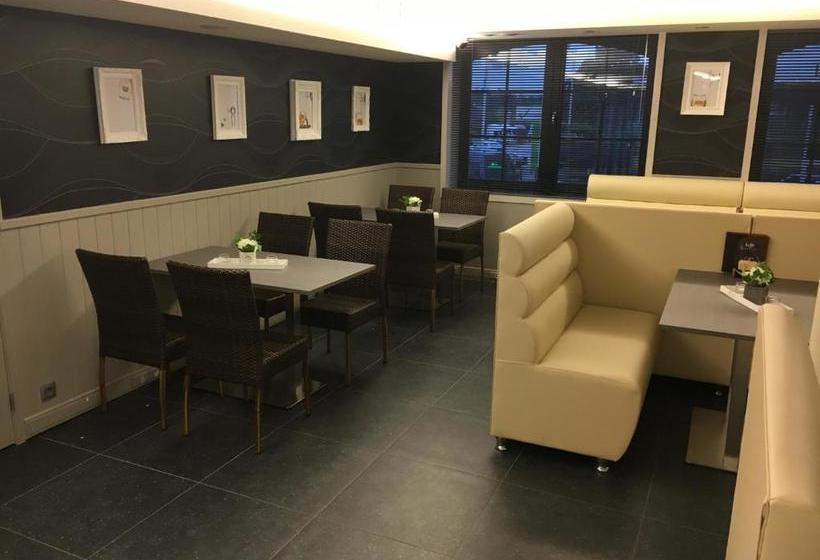 ホテル La Chaumiere