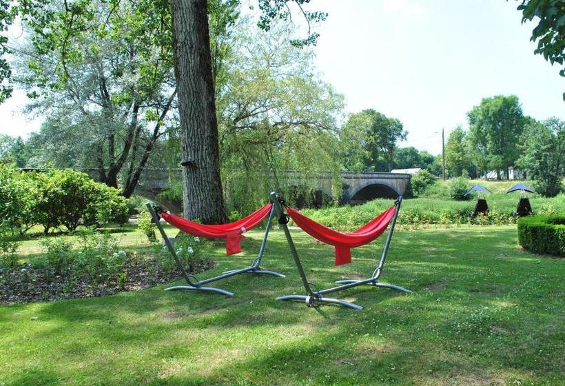 בית מלון כפרי La Roseraie. Gaume Ardenne Lacuisine Sur Semois