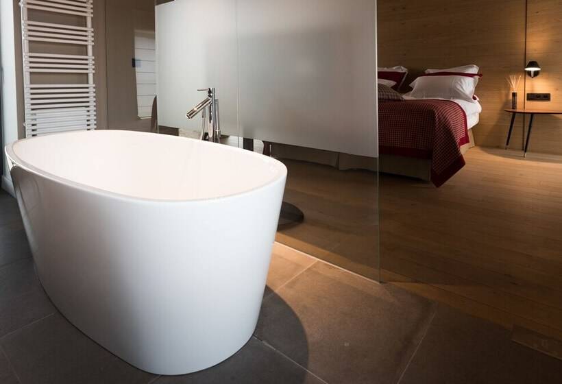 هتل Domaine De Naxhelet