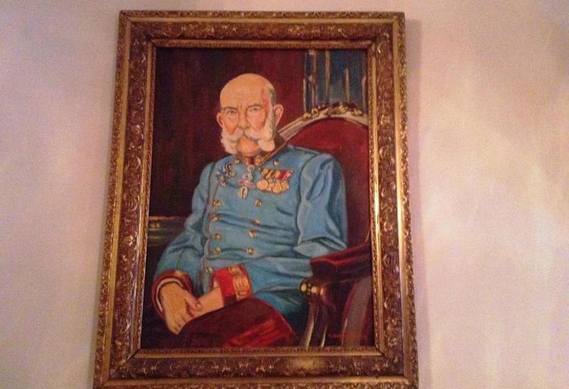 هتل Pension Frenzl   Kaiser Von österreich