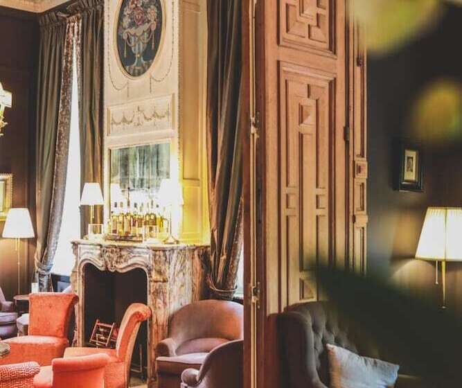 B&b  T Kasteel &  T Koetshuys