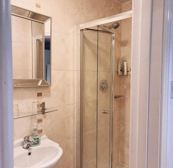 Bed and Breakfast Mulgrave Lodge
