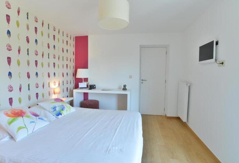 Durbuy ô Restaurant Hotel Recharge Electric Car