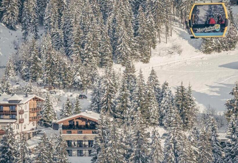 Отель Bergkristall Zillertal   Adults Only 16 Years Plus