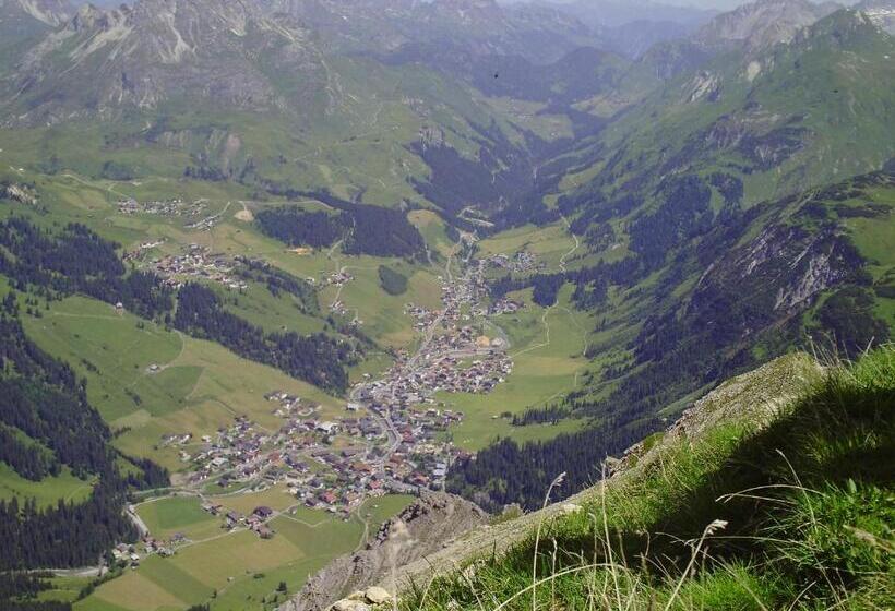 هتل Garni Sursilva