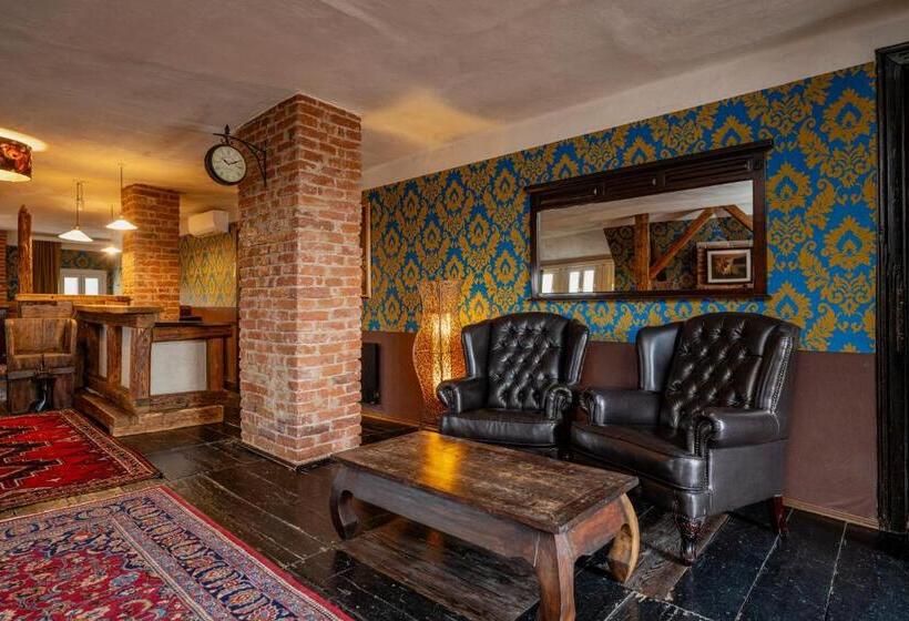 בית מלון כפרי Georgi Schloss   Boutique