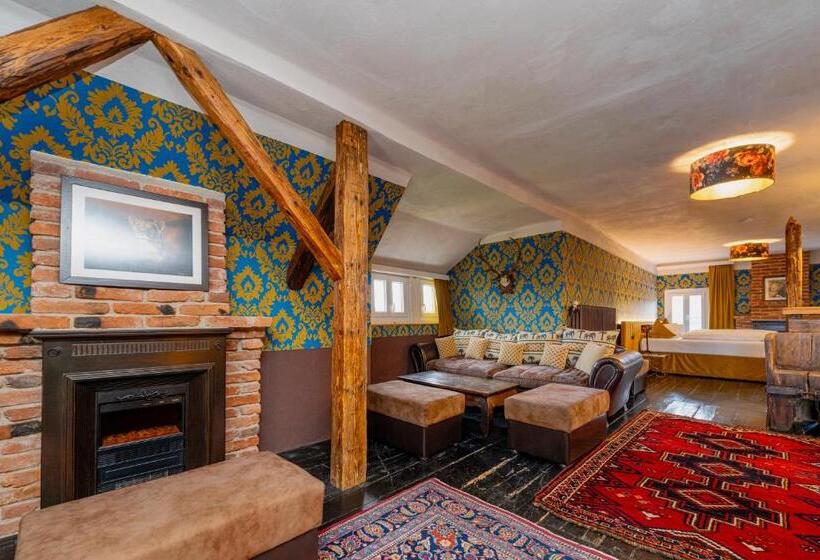 בית מלון כפרי Georgi Schloss   Boutique