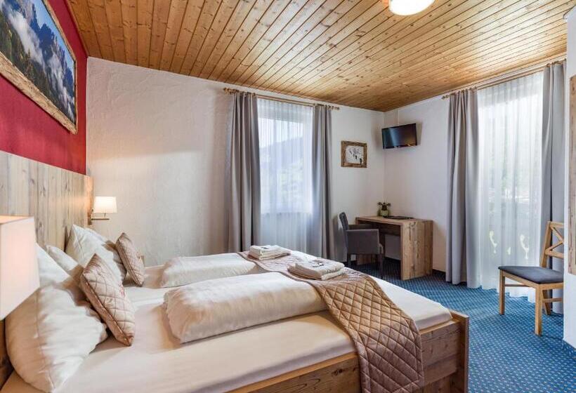 בית מלון כפרי Haus Tirol