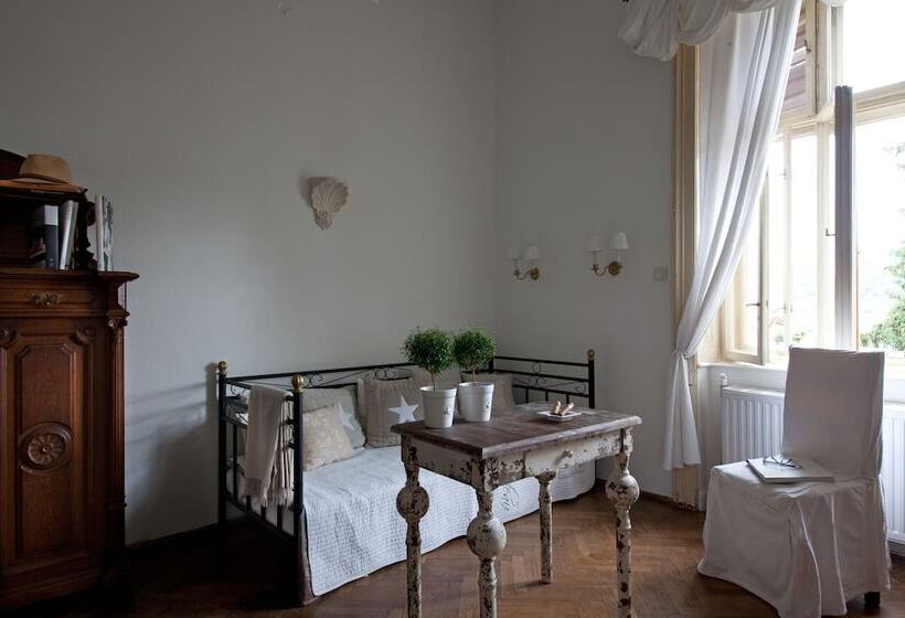 هتل Schlossvilla Miralago