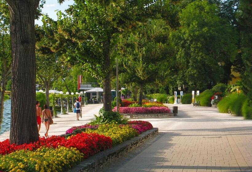 هتل Villa Auguste