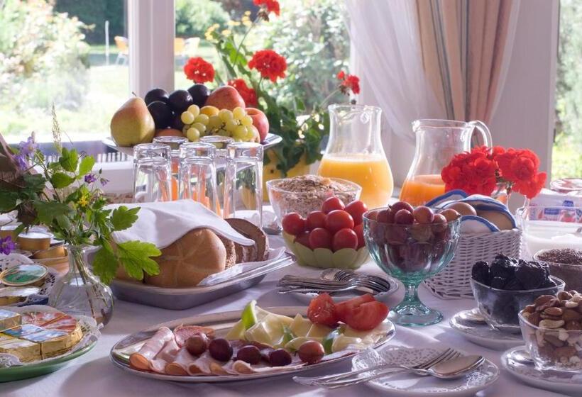 هتل Villa Konstanze