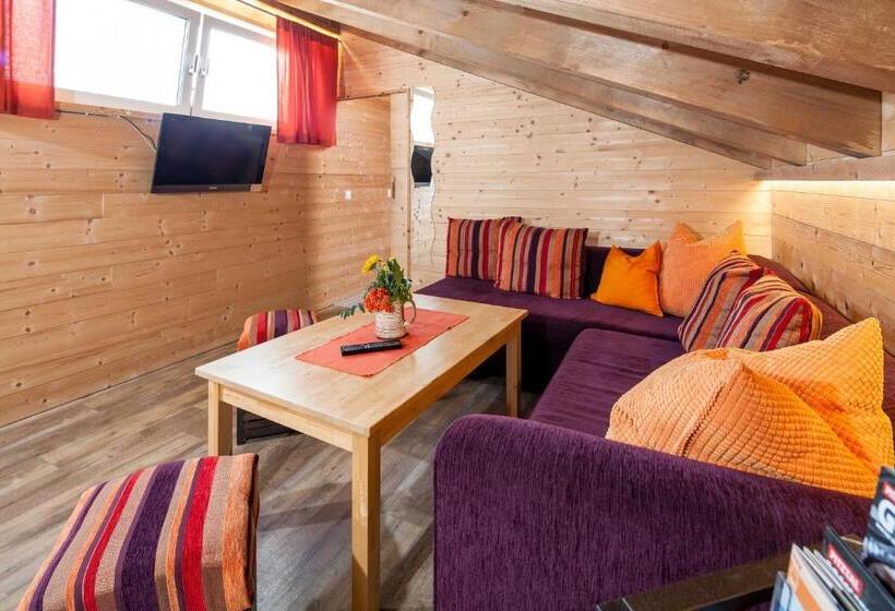 Rutsche Hostel