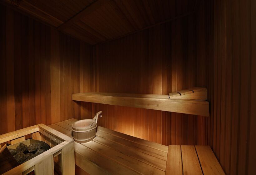 هتل Hilton Tangier City Center