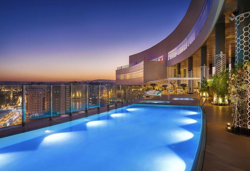 هتل Hilton Tangier City Center