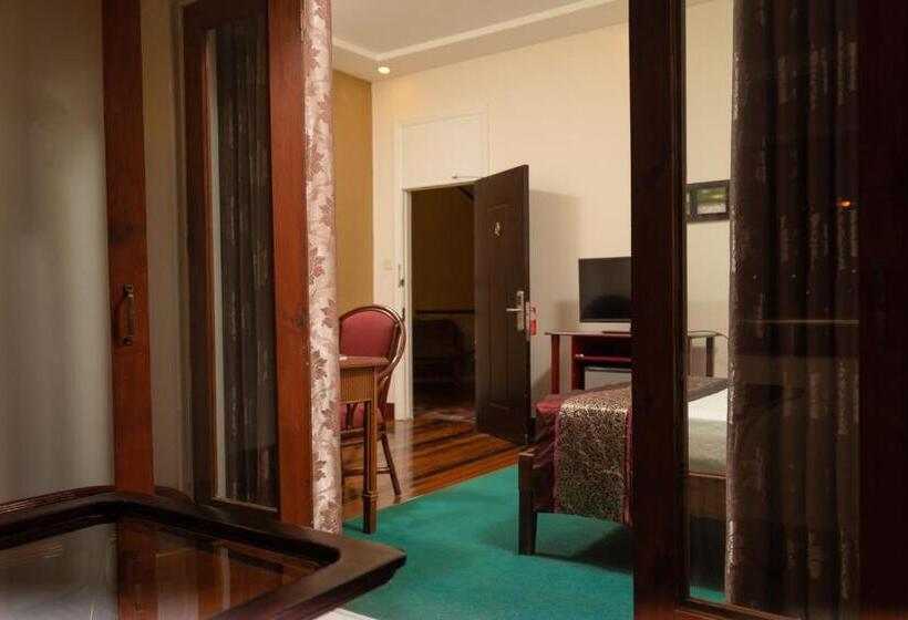 هتل Herdmanston Lodge