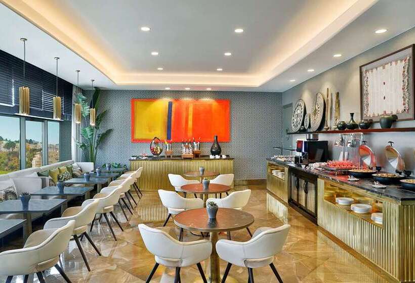 هتل Hilton Tangier City Center