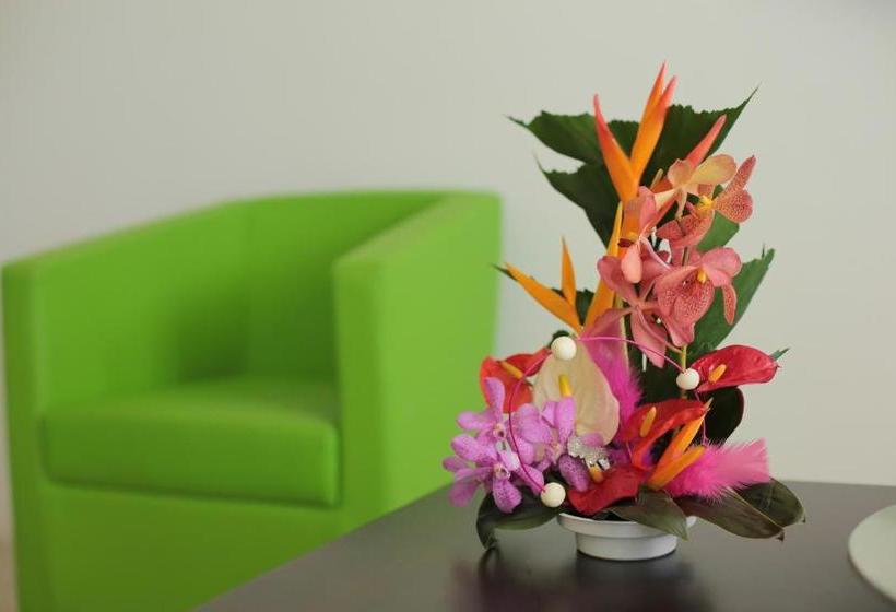 هتل Hôtel Amazonia Du Fleuve