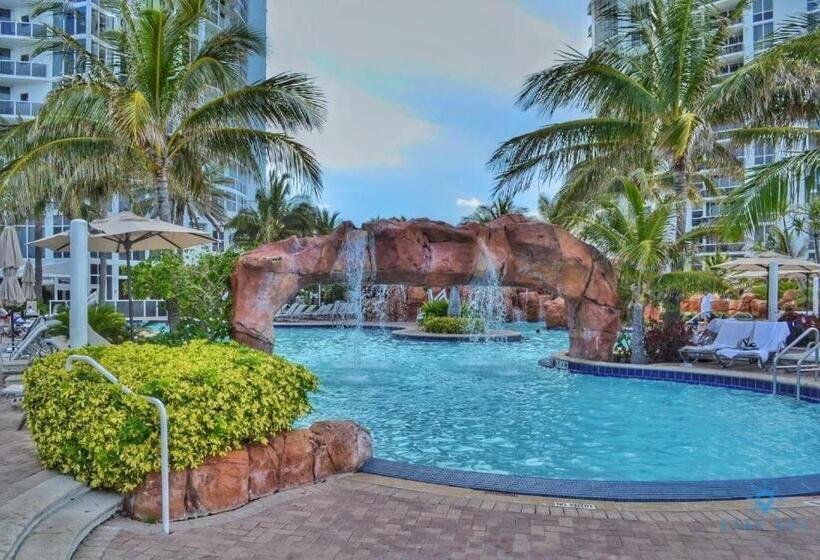 בית מלון כפרי Private Ocean Condos At Trump Sunny Isles