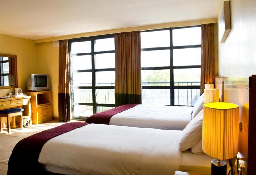 فندق Upton Court