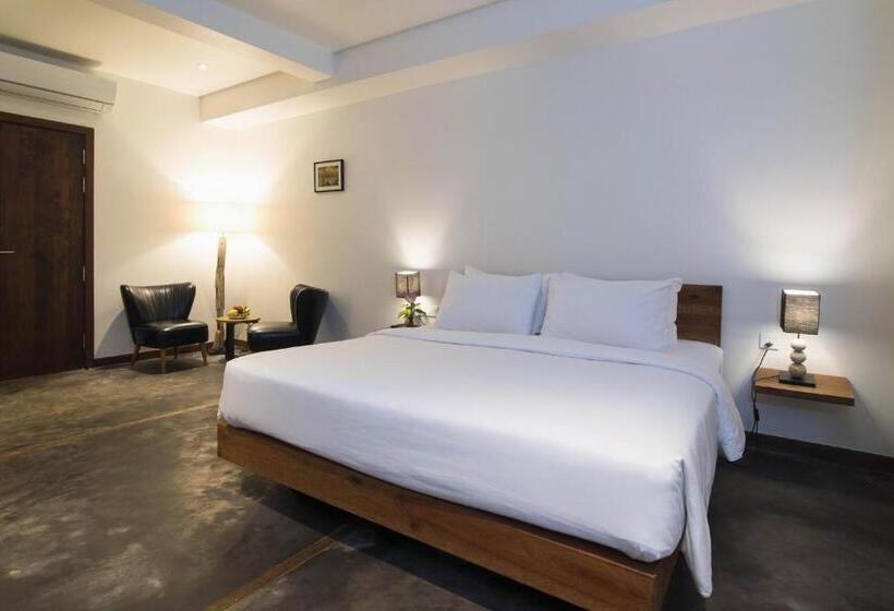 تختخواب و صبحانه Enkosa 4 Bedroom Wooden Luxury House