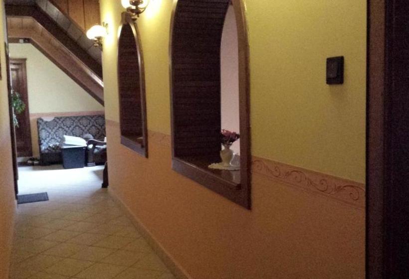 مبيت وإفطار Kocsis Panzió és étterem