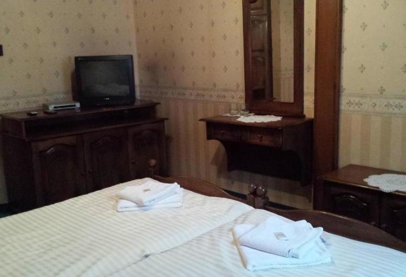 مبيت وإفطار Kocsis Panzió és étterem