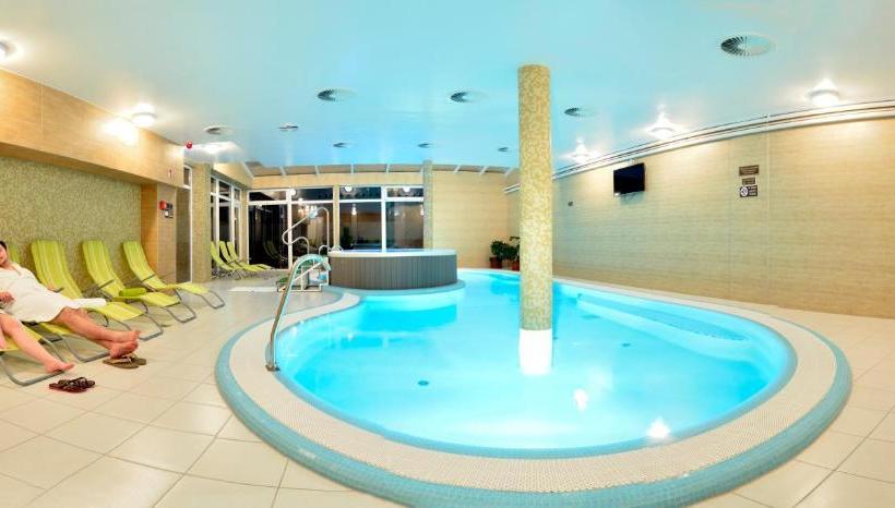 Отель Viktória Wellness