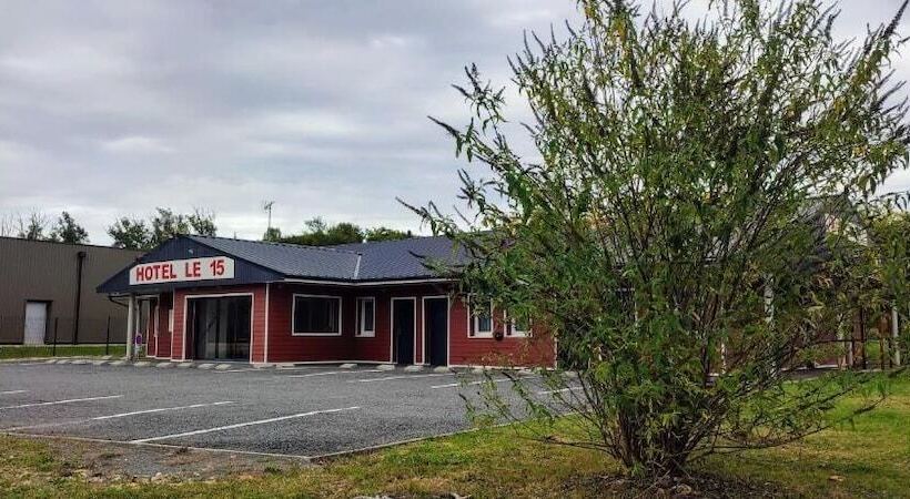 בית מלון כפרי Hôtel Le 15