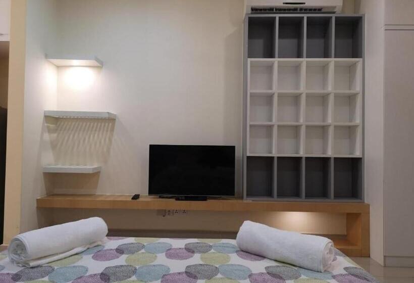 هتل Shaftsbury Residence Cyberjaya With Free Parking & Netflix