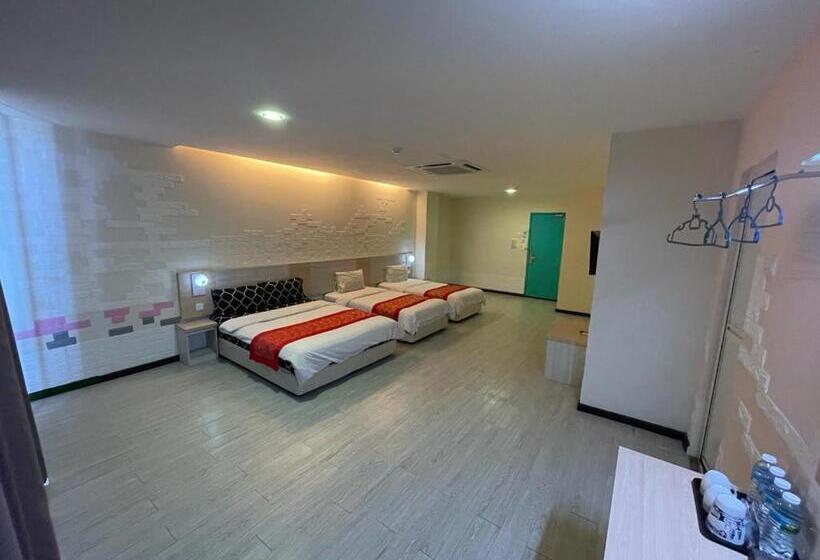 모텔 N&l Hotel Kuala Terengganu