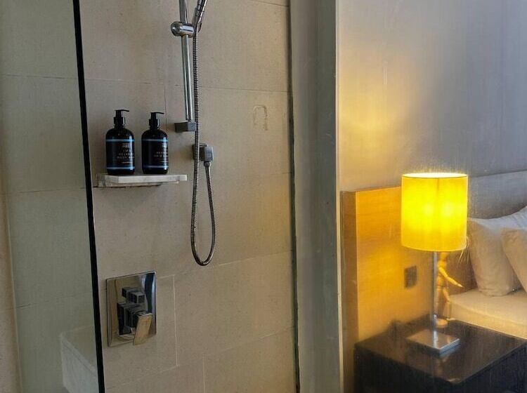 The Straits Melaka By Perfect Host